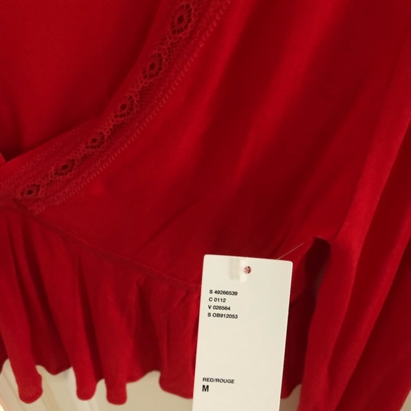 Red Low-Cut Top - Picture 5 of 5